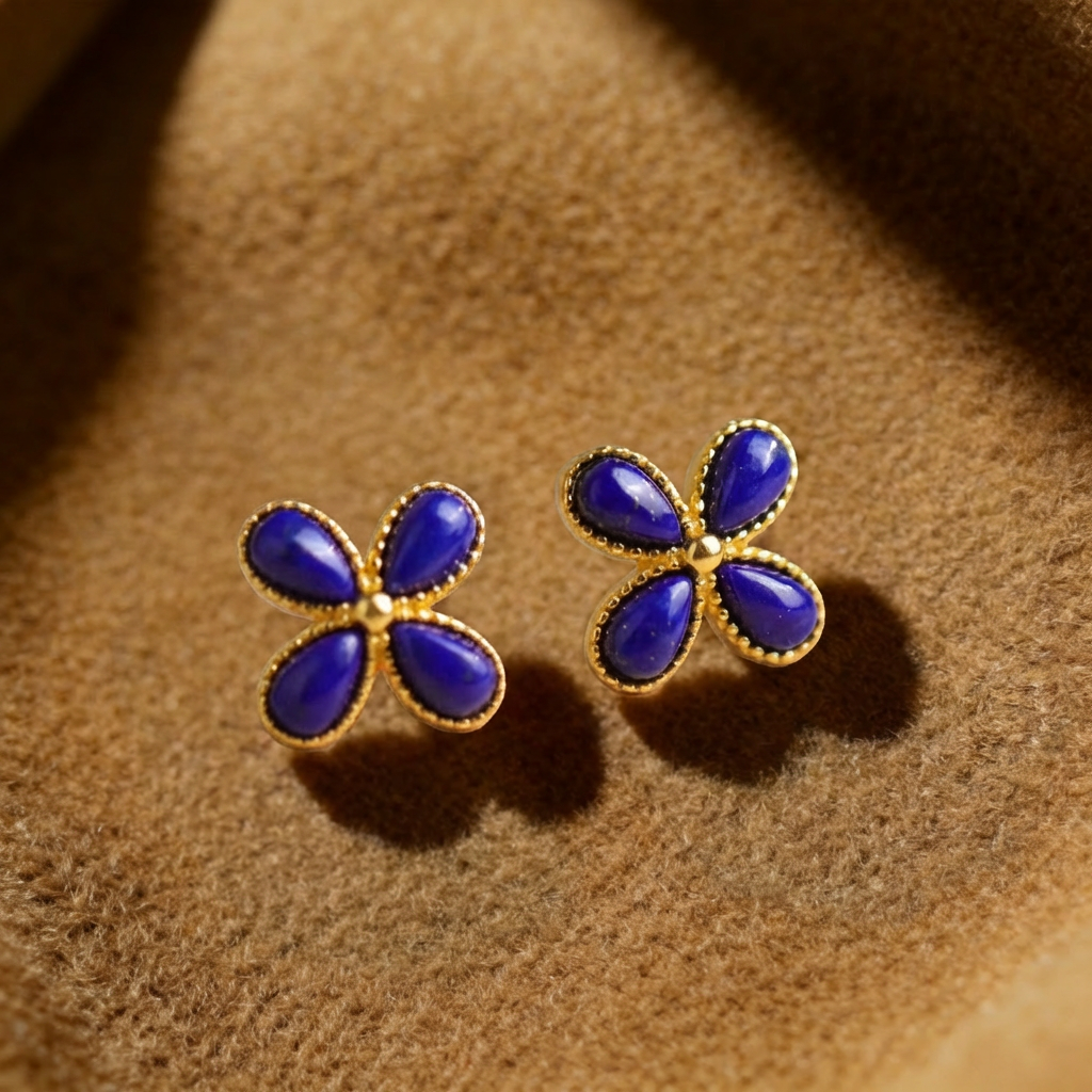 Clover Lapis Lazuli Stud Earrings in 18K Gold Vermeil on Sterling Silver